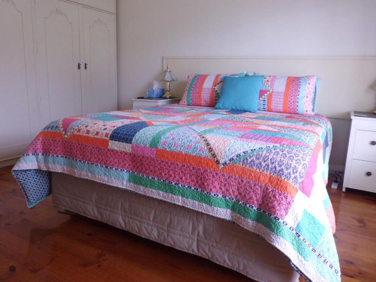 Glenelg Sea-Breeze Bed & Breakfast Adelaide Exterior photo